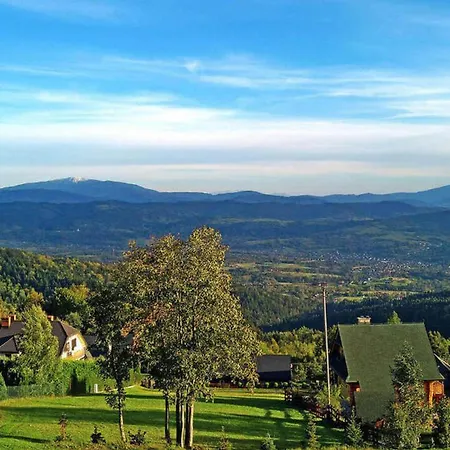 Holiday home Pod Biegunem, Wioska Smerfow Oraz Wzgorze Gargamela *