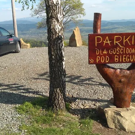 Holiday home Pod Biegunem, Wioska Smerfow Oraz Wzgorze Gargamela *