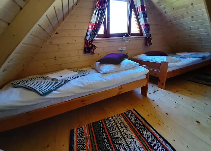 Pod Biegunem, Wioska Smerfow Oraz Wzgorze Gargamela Żywiec