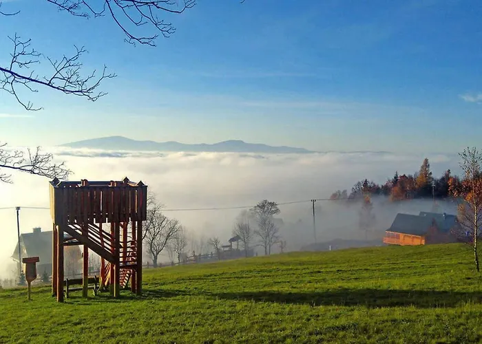 בית נופש Pod Biegunem, Wioska Smerfow Oraz Wzgorze Gargamela *