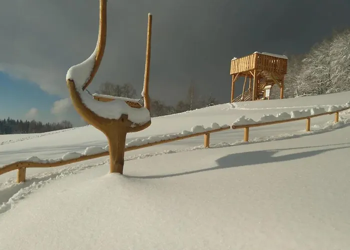 בית נופש Pod Biegunem, Wioska Smerfow Oraz Wzgorze Gargamela